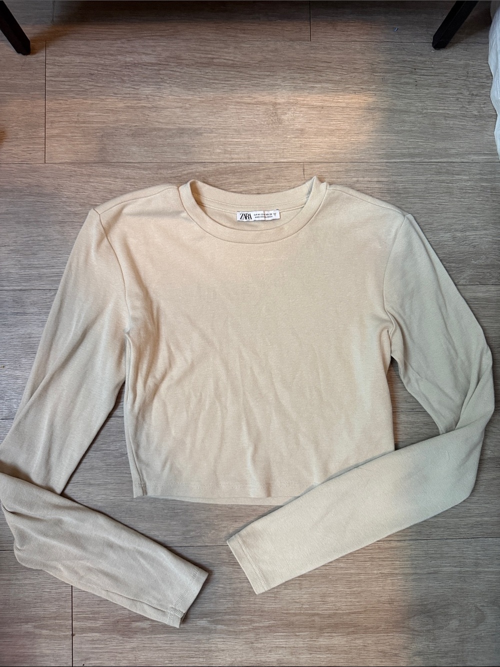 ZARA Cream Ribbed Long-Sleeve Cropped Tee